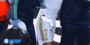 【千亿体育】生涯“骨折”点❗2019年11月26日，阿扎尔被穆尼耶踢伤下场