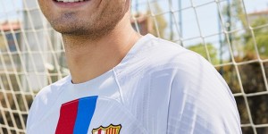 【千亿体育】2022/23赛季巴萨第三球衣发布，圣乔治十字元素尽显多样与包容