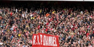 【千亿体育】R.I.P.小球迷丹尼尔此前不幸遇害，阿森纳球迷举起横幅为其悼念