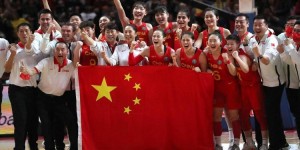 【千亿体育】足篮一家，因为我们是中国队！【晨聊会】是否信女篮今天创奇迹？