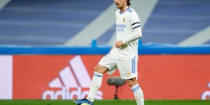 【千亿体育】英媒评前南国家现役球员最强阵容：莫德里奇、弗拉霍维奇领衔