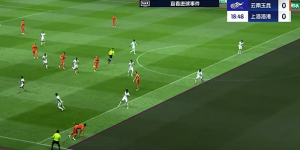 【千亿体育】非常不满！侯永永进球被吹，奥斯卡：VAR有什么用😡😡😡
