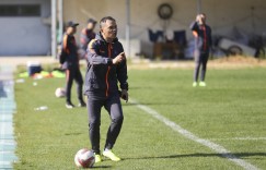 【千亿体育】朱炯：中国足球总是很极端没有正确价值观，李铁是有个性的教练