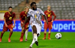 【千亿体育】每体：凯西和克里斯滕森在巴萨选球衣号码时可能遇到困难