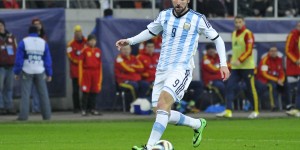 【千亿体育】伊瓜因：在阿根廷输的三场决赛是命运 退役后我无意留在足球世界