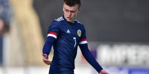 【千亿体育】回声报：利物浦17岁前锋本-多克遭遇伤病，缺席苏格兰U21队比赛