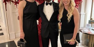 【千亿体育】萨卡左拥米德+右抱米德玛，阿森纳三人共同出席金球奖颁奖典礼