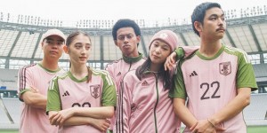 【千亿体育】日本队推出带有樱花元素的特制球衣，粉配绿配色旨在推广足球运动
