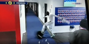 【千亿体育】保洁：6?里昂球员输球后爆射垃圾桶，膝盖着地起身又爆射一脚