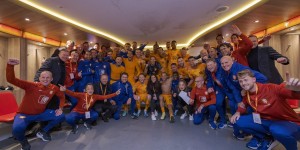 【千亿体育】提前一轮锁定欧洲杯正赛资格，荷兰队更衣室开心大合照