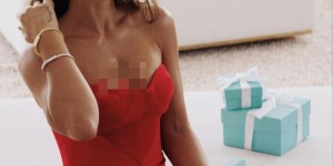 【千亿体育】安东内拉晒情人节图：身着红裙，耳戴挂饰+佩戴手环