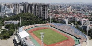 【千亿体育】沪媒介绍晋江场地：足球训练中心是专业球场 中心体育场亦经改造