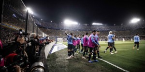 【千亿体育】苏亚雷斯晒照庆祝战胜阿根廷：太美妙了！球队付出巨大努力！