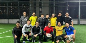 【千亿体育】放假后暂未返回巴西，奥斯卡晒照：昨晚和上海的朋友们一起踢球