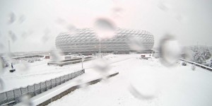 【千亿体育】球场被白雪覆盖！记者：拜仁和柏林联合本轮的德甲比赛已经取消