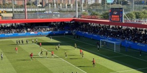 【千亿体育】记者：巴萨今日进行公开训练&罗克出席，5542名球迷入场观看