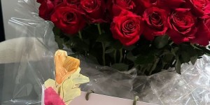 【千亿体育】乔治娜晒情人节礼物：孩子们画的爱心，玫瑰花和首饰?