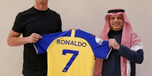 【千亿体育】一年前的今天，37岁的C罗正式加盟沙特球队利雅得胜利