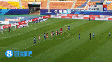 任意球大师!斯坦丘圆月弯刀破门,两回合对广州队三进直接任意球