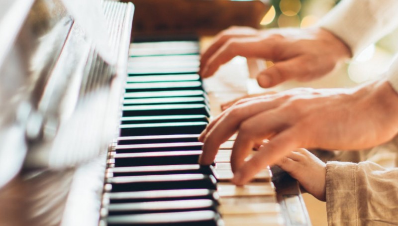 我家有琴童的图片 我家有琴童