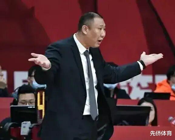 王晗重塑山东锋线配置,上任后第一条命令让内线核心减重,2位外援或全部被更换
