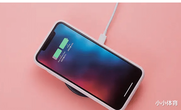 苹果总是在续航上疯狂堆,什么时候堆一堆充电啊!