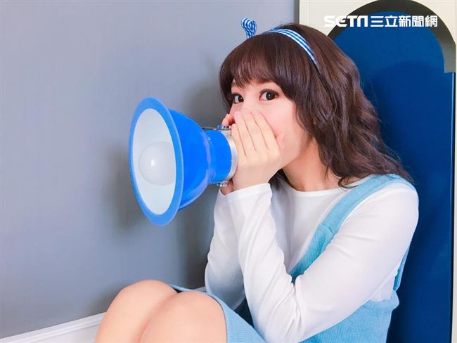 AV女优出事了!直播痛哭吐实情达人不忍揭内幕网心疼