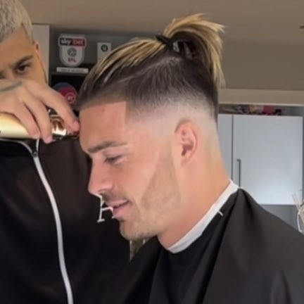 有没懂的Tony老师?太阳报:格拉利什更换新发型,扎起时尚小辫