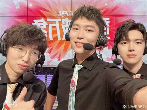 LPL今日解说排班:两场都由MacT搭档957