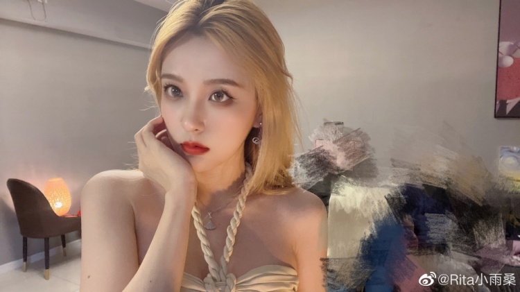 解说Rita晒照:做我的猫