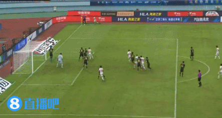 ?尴尬！梅州角球进攻，尹鸿博挡出自家必进球