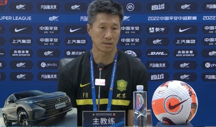 国安领队符兵:唯一遗憾是没破门 张玉宁肩膀脱臼正接受检查