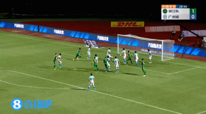 足球报:10个人都在眼神防守,广州城的丢球说明教练训练有缺失