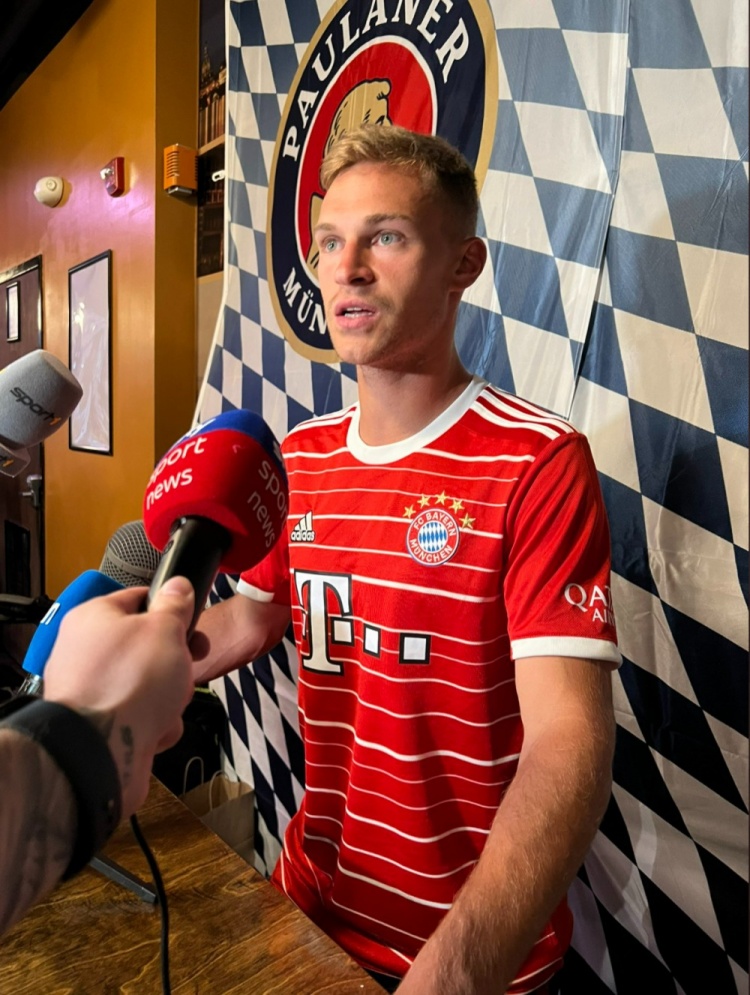 基米希谈德里赫特：后防线上有他这样的球员对我们是好事