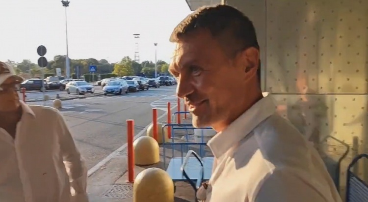 马尔蒂尼:德凯特莱尔谈得不错 能否敲定?我们正在努力