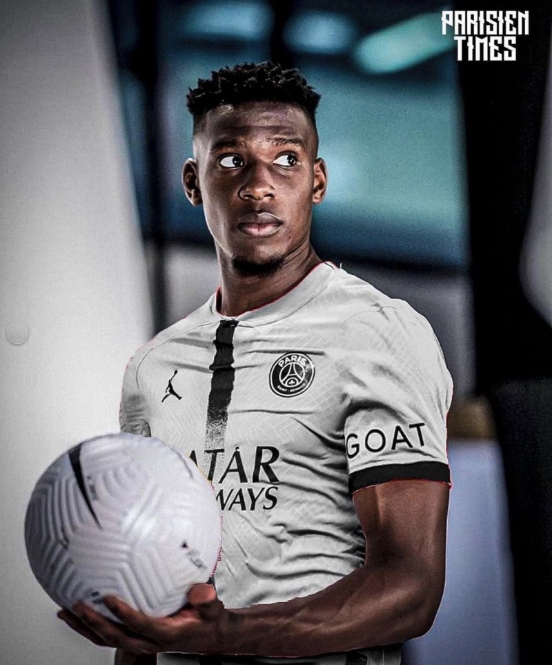 Here we go!罗马诺:巴黎签下莱比锡后卫穆基勒,转会费1600万欧