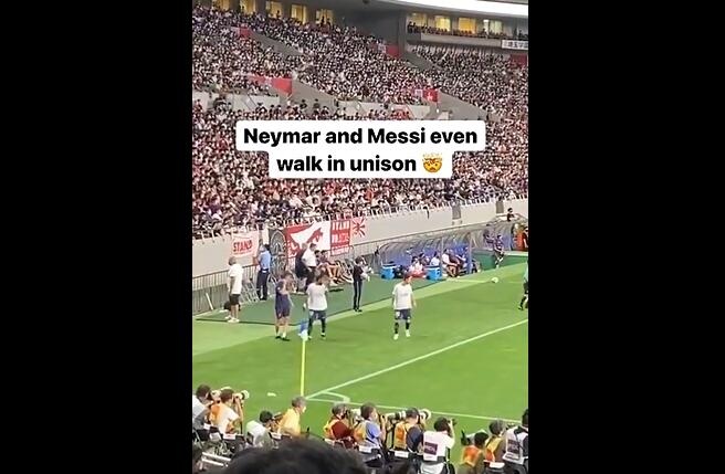 梅西x内马尔：场上默契十足?，场下走路都神同步?