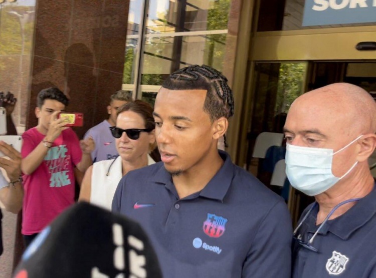 巴萨官方:新援孔德将在8月1日下午17:30正式亮相