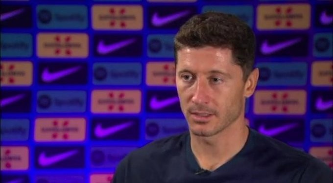 莱万:我离开拜仁与哈兰德无关 俱乐部想找理由否则难向球迷解释