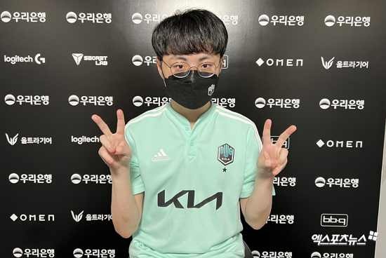 DK.ShowMaker:队伍打团不太顺畅 与KT战下中野会打得很激烈