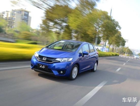 常跑高速的人，不要开这4种车，车主：开一次怕一次！