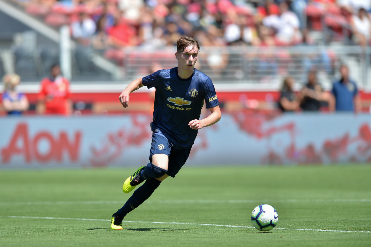 詹姆斯-加纳:我能胜任B2B中场,希望在季前赛为曼联进球