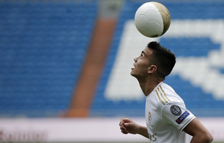 马卡:雷尼尔不会参加皇马的美国行,将留在马德里确定自己未来