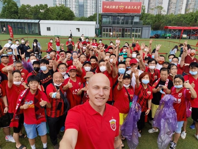 足球报:穆伊等人找到新东家,中超新一波外援离队潮或已开始