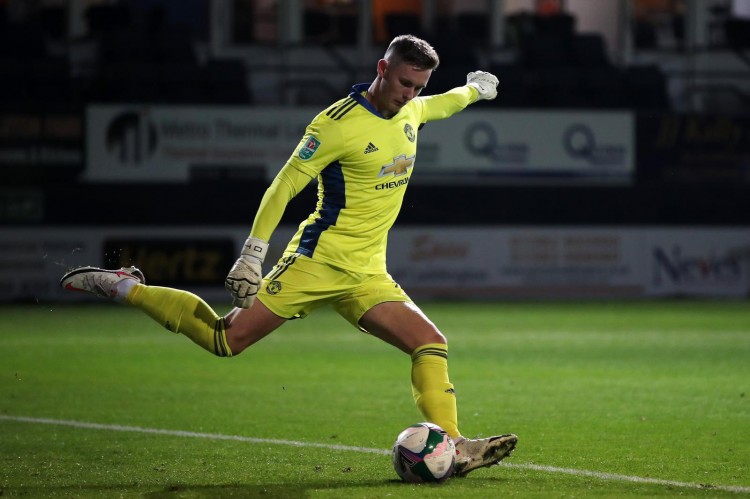 曼晚:诺丁汉森林将承担迪恩-亨德森租借期间的全部工资