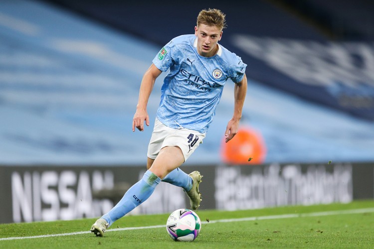 英媒:曼城对外租19岁中锋德拉普抱开放态度