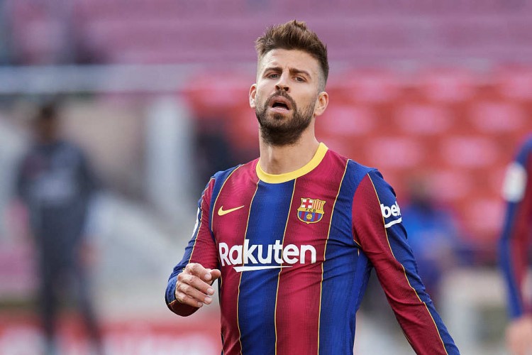 每体:皮克肌肉伤势恢复良好,但巴萨不想冒险让他出战皇马