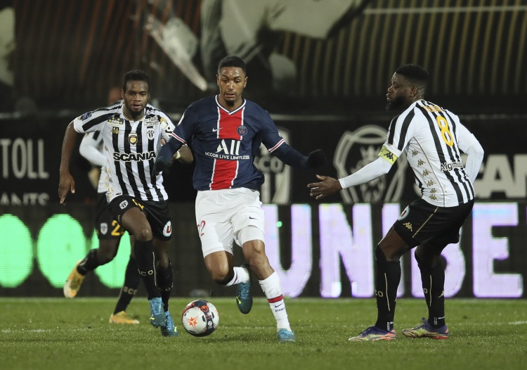 米体:米兰巴黎就迪亚洛转会进行谈判,球员500万欧年薪是障碍