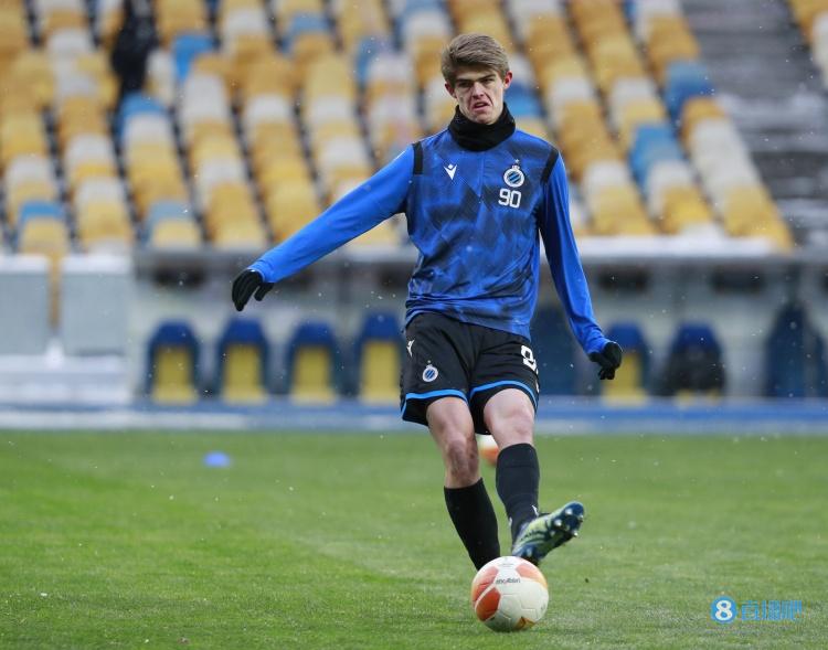 斯基拉:米兰与德凯特莱尔谈妥合同,年薪250万欧