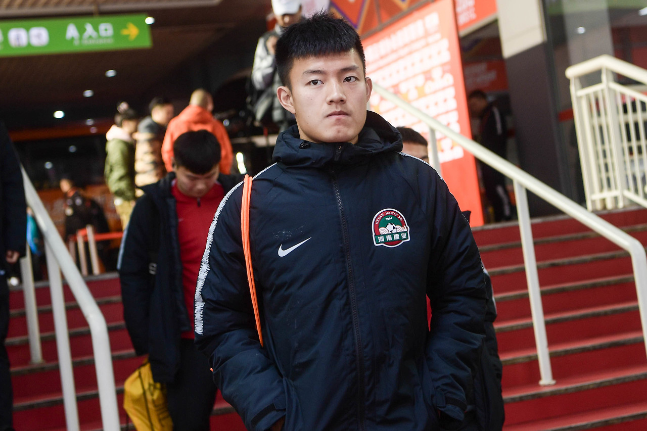 钟晋宝致歉：接受处罚认真反思，行胜于言大家看我的行动